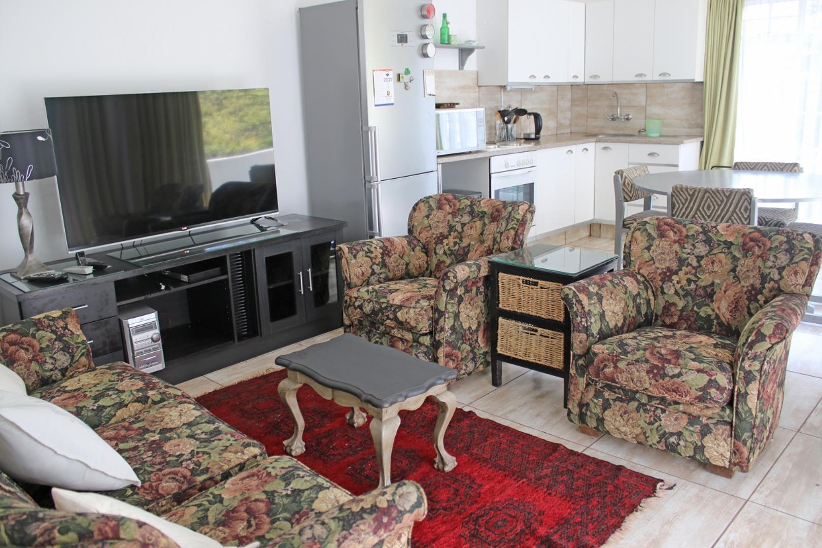 535823_lounge.jpg