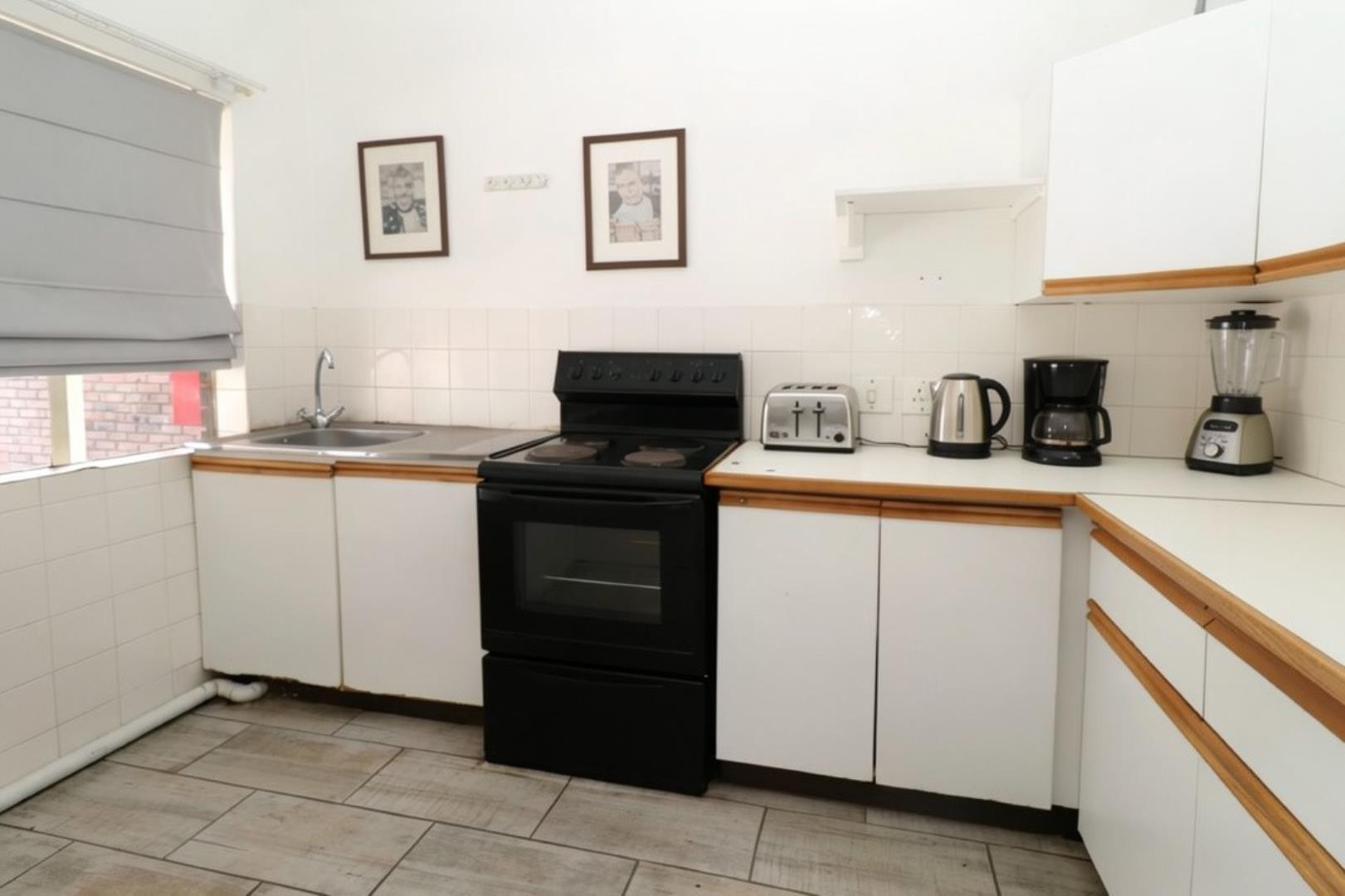 706459_kitchen_with_appliances_final.jpeg