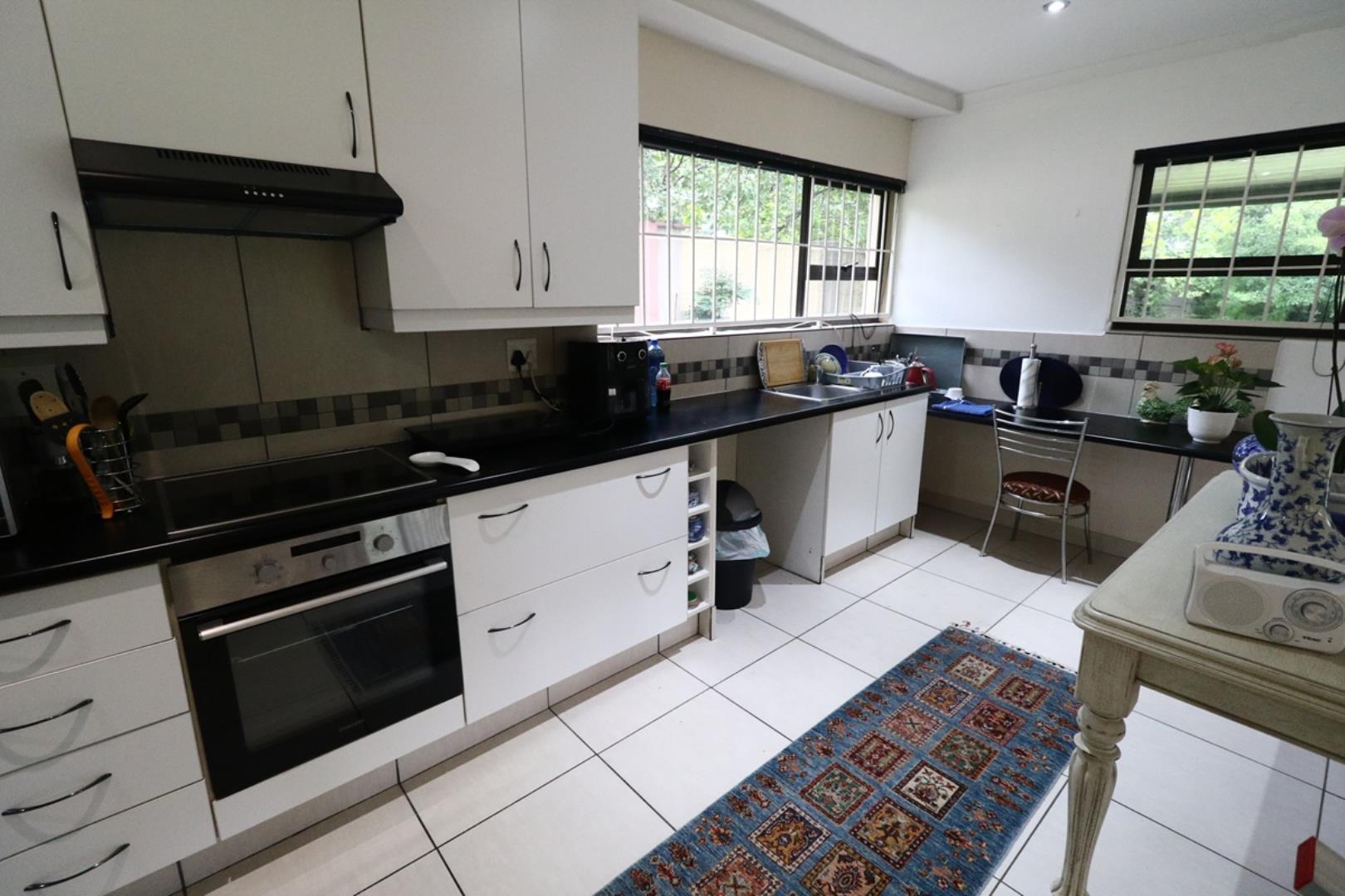 750920_Kitchen.jpg