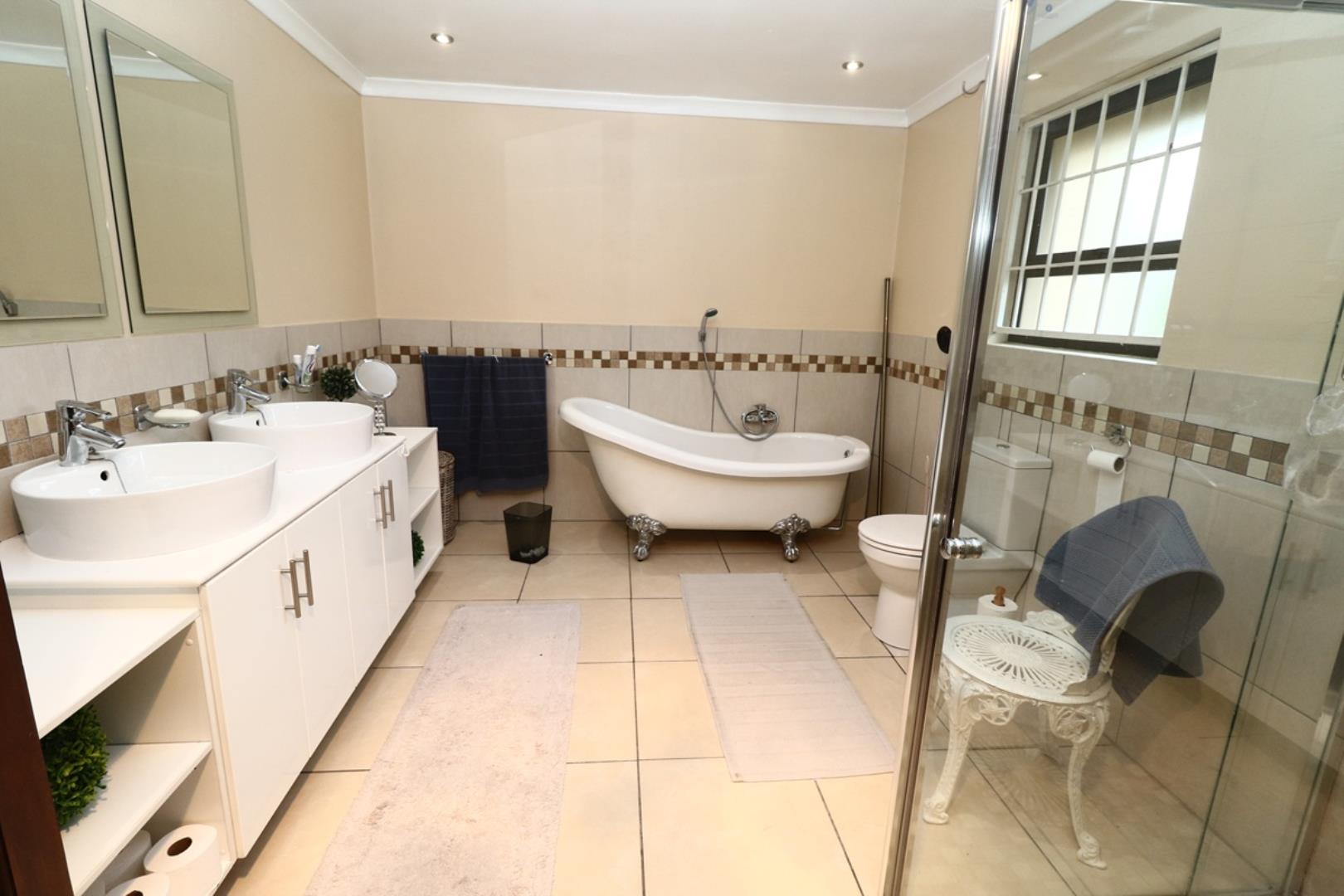 750920_bathroom.jpg