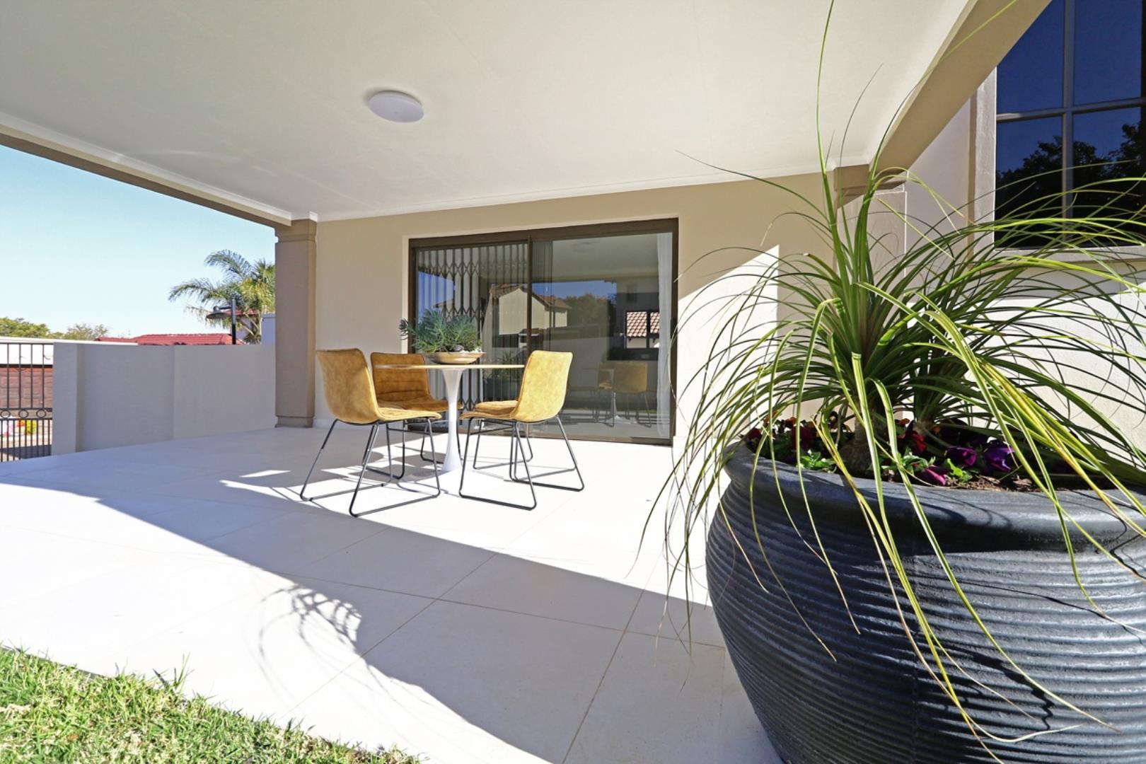 754946_Patio.jpg