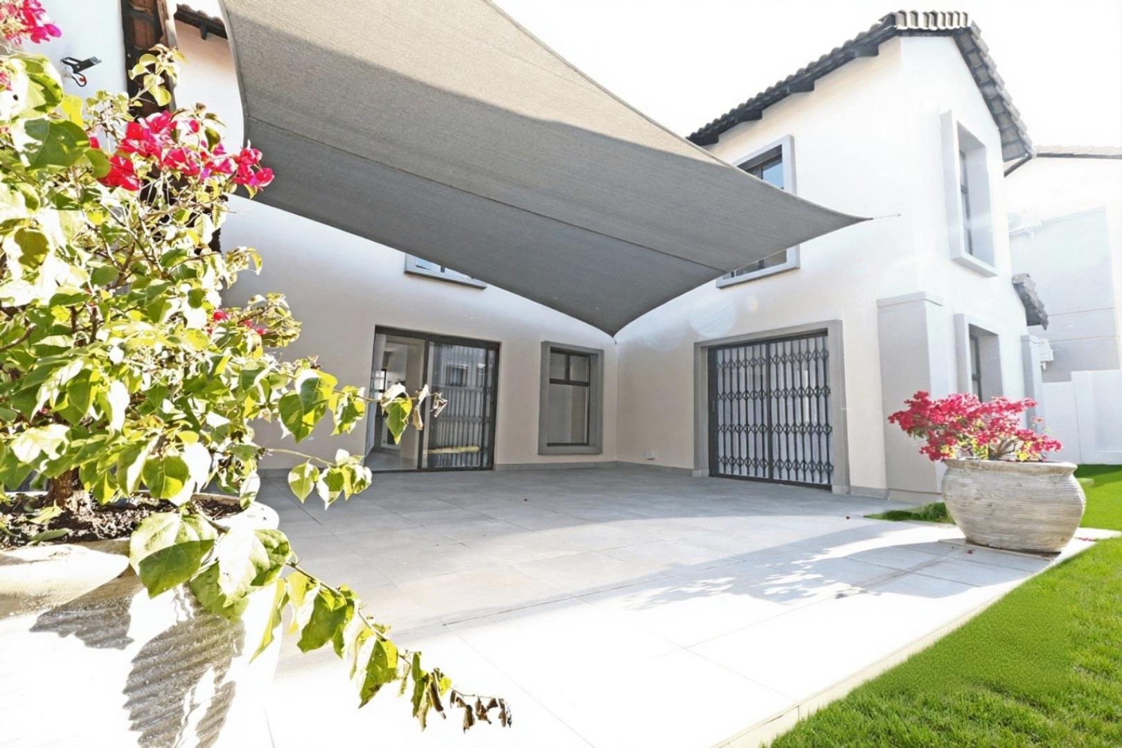 754953_patio_with_grass_COMPLETE.jpeg